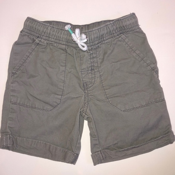Boys shorts size 4T - Picture 4 of 8